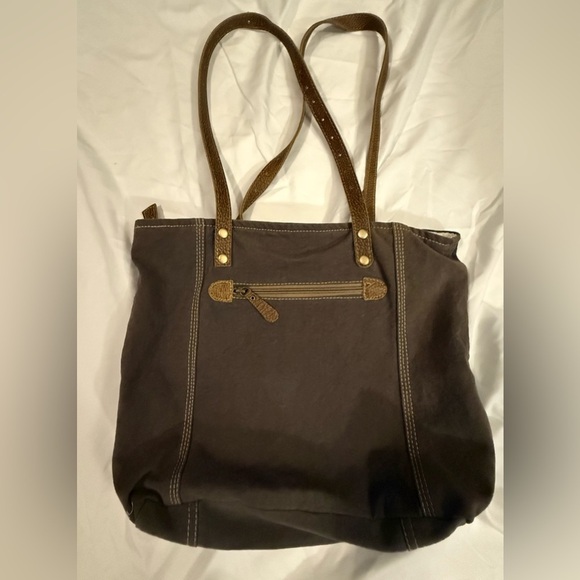 Myra Key Tote Bag - Missing Key - EUC - Picture 2 of 5